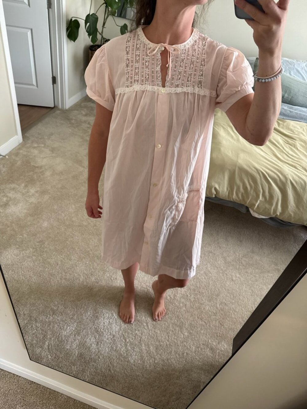 Vintage Komar Pale Pink Button Front Puff Sleeve Nightgown Medium